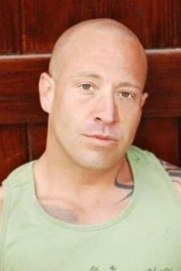 Photo of Aaron Saxton