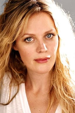 Photo of Elizabeth Stanley