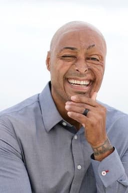 Photo of J.R. Martinez