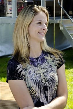 Photo of Lisa Kelly