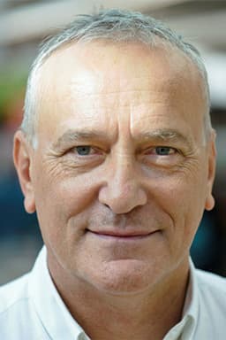 Photo of Simon Greenall