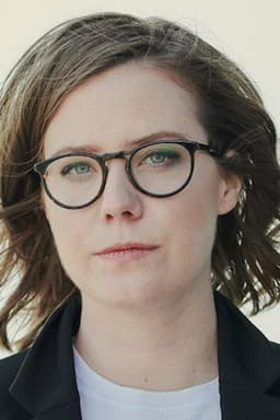 Photo of Erin Lee Carr