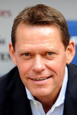 Photo of Frank Arnesen