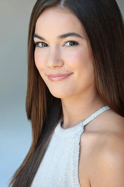 Photo of Courtney Lauren Cummings