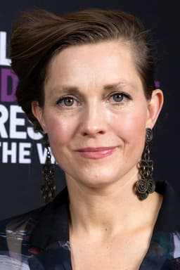 Photo of Holly Waddington