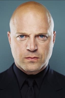 Photo of Michael Chiklis