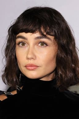 Photo of Sydney Chandler