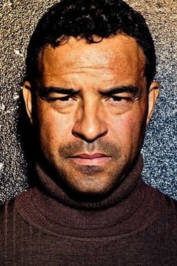Photo of Raphael Rowe