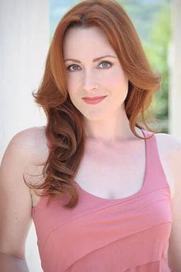 Photo of Laura Dickinson