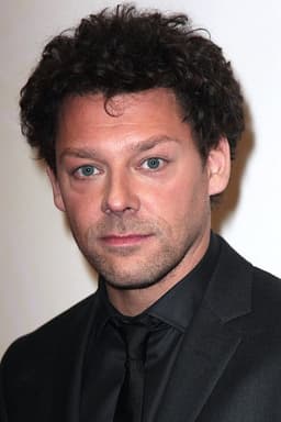 Photo of Richard Coyle