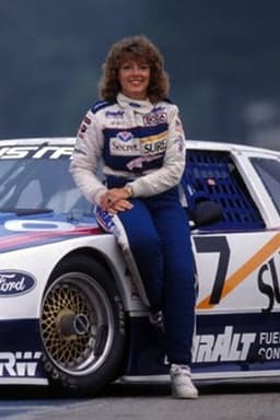 Photo of Lyn St. James