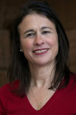 Photo of Nina Burleigh
