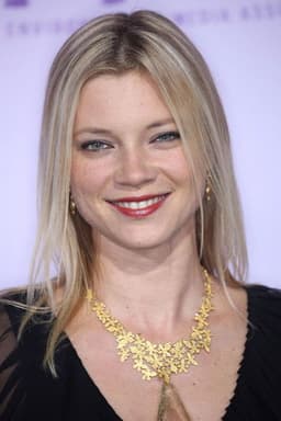 Photo of Amy Smart