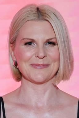 Photo of Jennifer Robertson