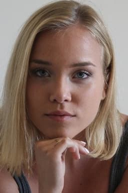 Photo of Manon Chevallier