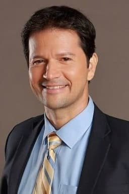 Photo of Jestoni Alarcon