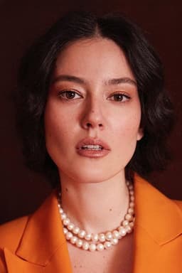 Photo of Pelin Akil