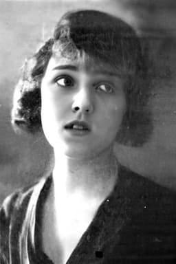 Photo of Nina Byron