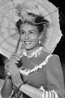 Photo of Sally Hughes