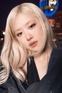 Photo of ROSÉ