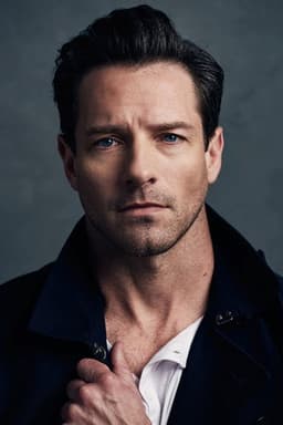 Photo of Ian Bohen