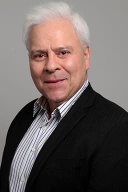 Photo of Oscar Simch