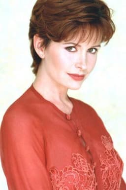 Photo of Leigh Lombardi