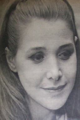 Photo of Evangelina Salazar