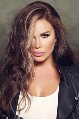 Photo of Nicole Saba