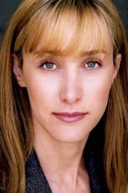 Photo of Chelsea Bond