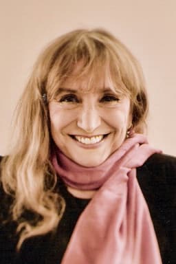 Photo of Piera Degli Esposti