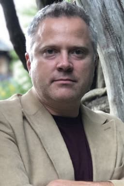 Photo of Sean Oliver