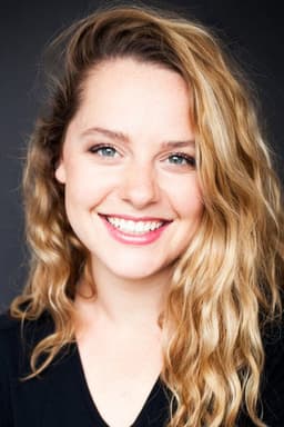 Photo of Lauren Hartley