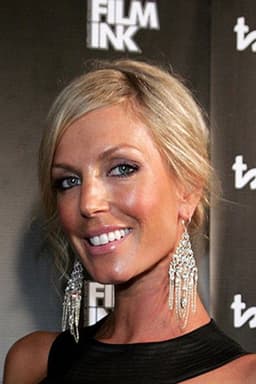 Photo of Annalise Braakensiek