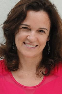 Photo of Sandra Corveloni