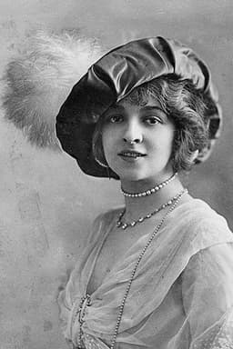 Photo of Jane Renouardt