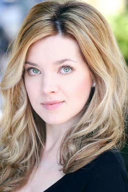 Photo of Evie Wray