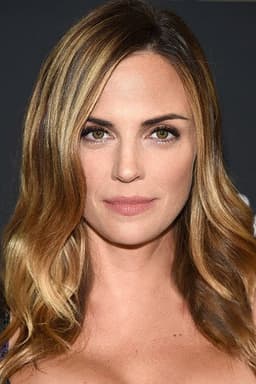 Photo of Kelly Sullivan