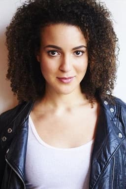 Photo of Leah Doz