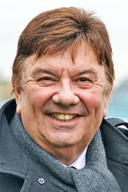 Photo of Des Lee