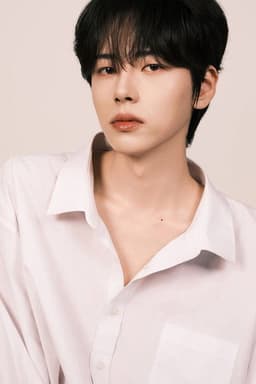 Photo of Lee Jeong-hyun