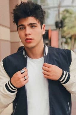 Photo of Sebastián Villalobos