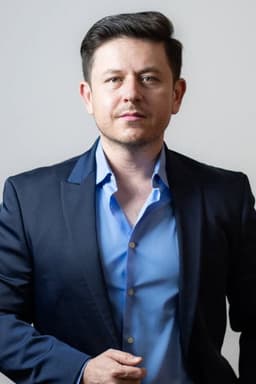 Photo of Enrique Guzmán