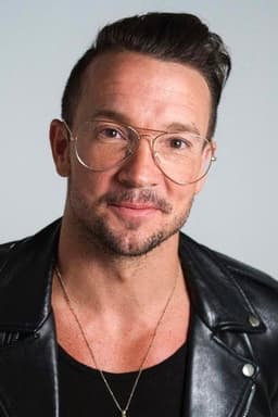 Photo of Carl Lentz