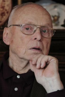 Photo of Hugo Niebeling