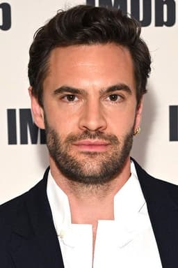 Photo of Tom Bateman