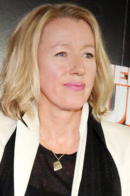 Photo of Elaine Constantine