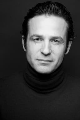 Photo of Gustavo Salmerón