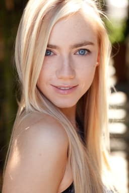 Photo of Laura Hand