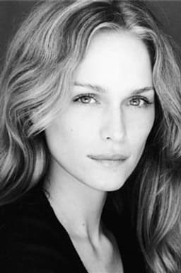Photo of Cassandra Bell